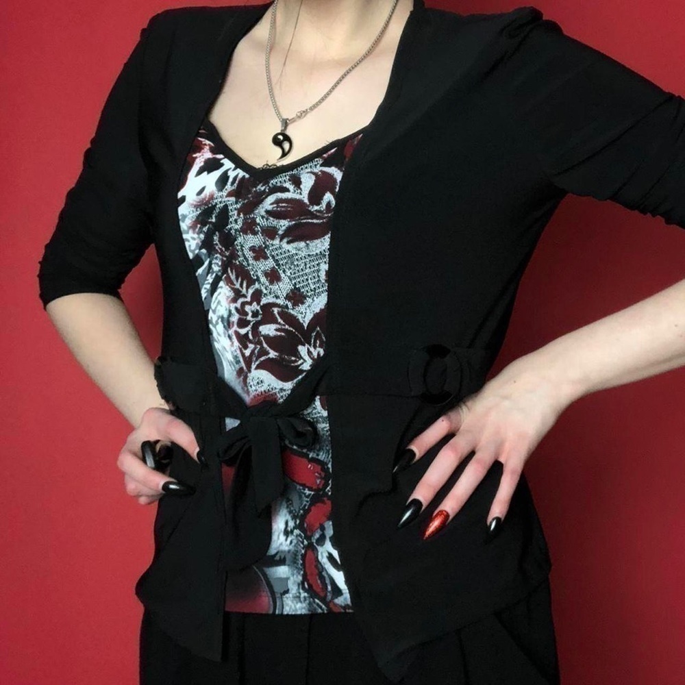 Cute dress shirt ♥️🖤